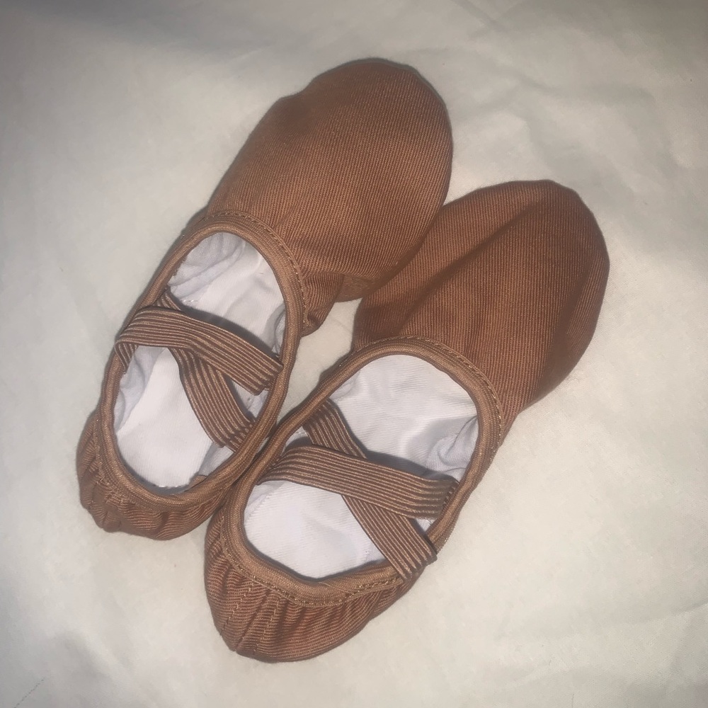 Brand New Stelle Tan Canvas Ballet Slippers - Girls Size 11